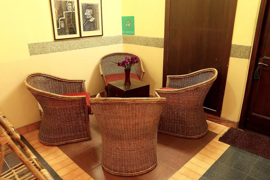 Oyo 2967 Bella Vista Hotel โกลกาตา ภายนอก รูปภาพ