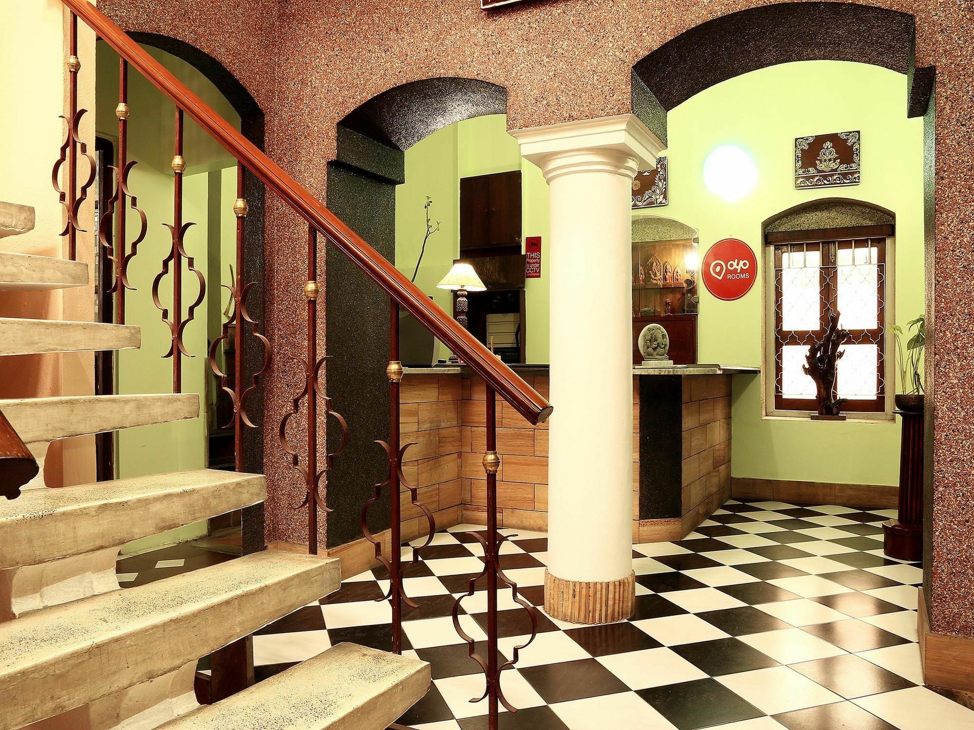 Oyo 2967 Bella Vista Hotel โกลกาตา ภายนอก รูปภาพ